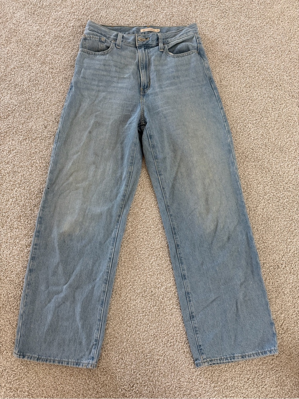 Levi's Women's Light Wash Straight-Leg Jeans